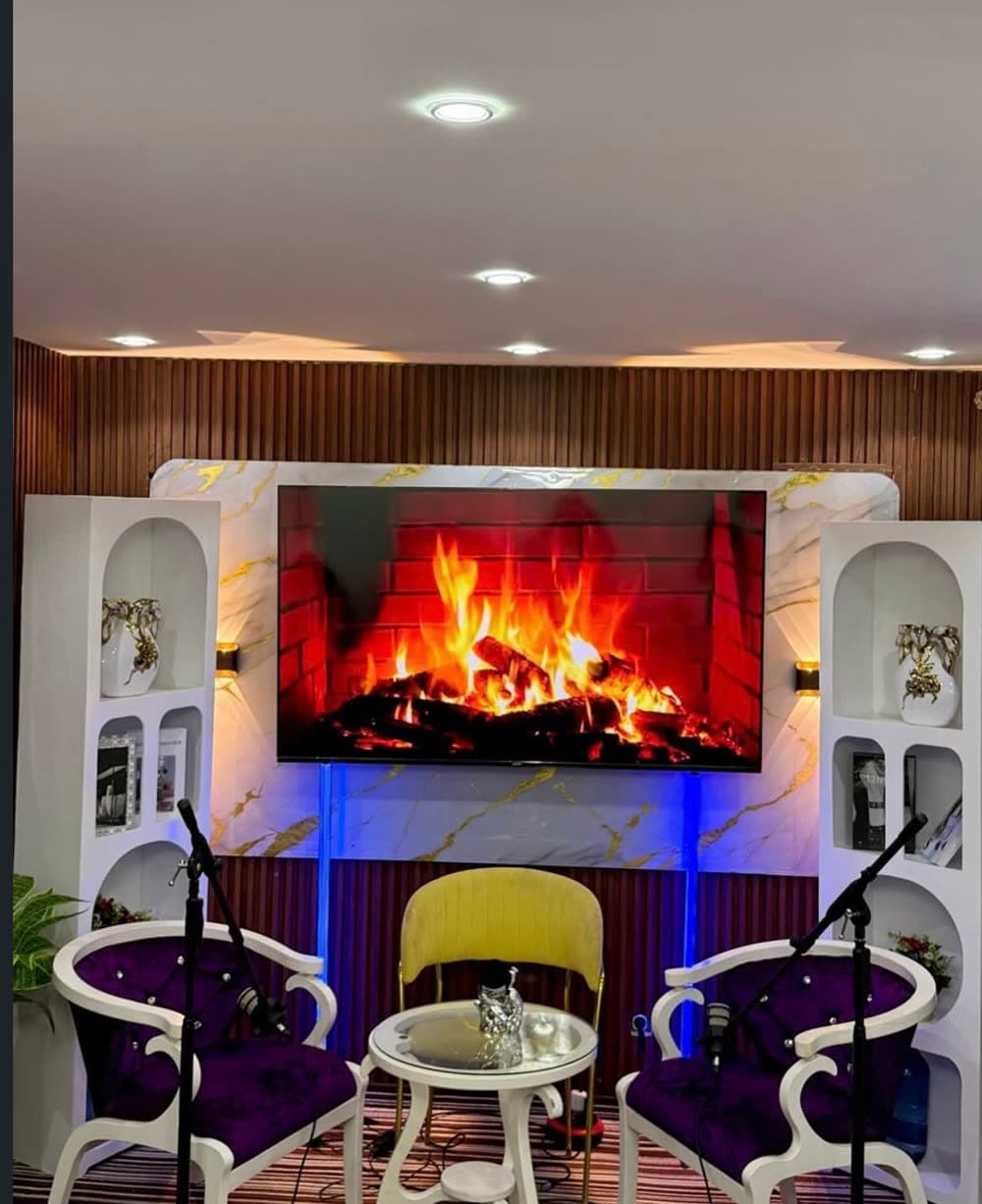 Studio Firebase, studio à Dakar